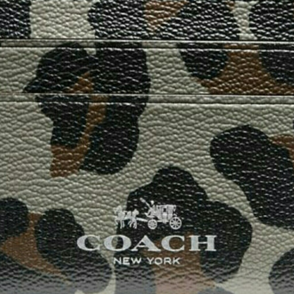 ❤️‍ COACH Card Case ❤️‍ - Picture 2 of 6